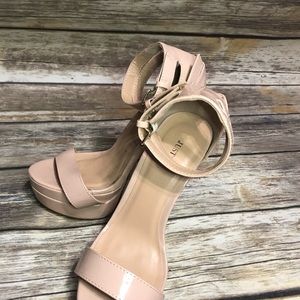 Just fab, cream 7, never worn, smoke free home